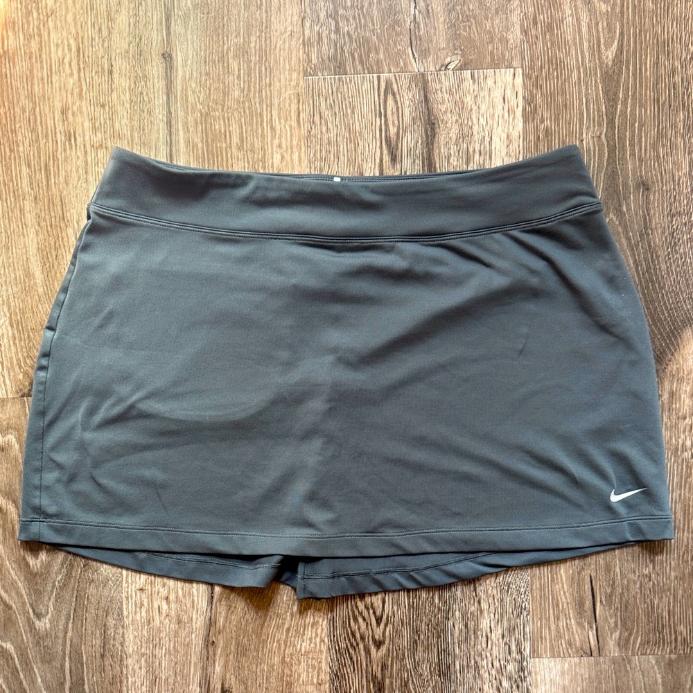 Nike Women's Charcoal Gray Skirt